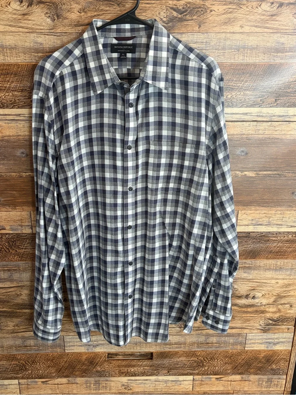 Banana Republic Men's Navy and Gray Plaid Button-Down Shirt